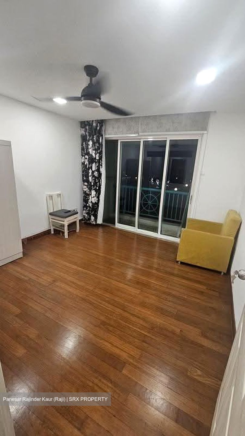 Melville Park (D18), Condominium #627384841